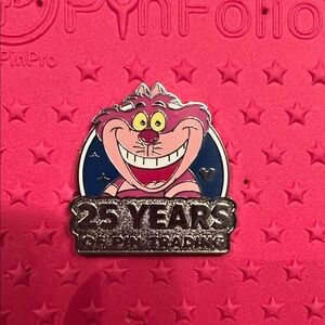 Walt Disney World - Wave A 2025 - Trading Pin - Cheshire Cat
Authentic Pin